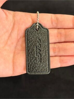 2.25” Medium Modern Coach Leather Key Fob Bag Charm Keychain Hang Tag/Hangtag